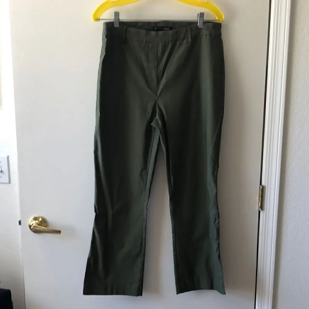 Zac & Rachel Pull on Stretch Pants with Split hem Size 12 GUC Olive